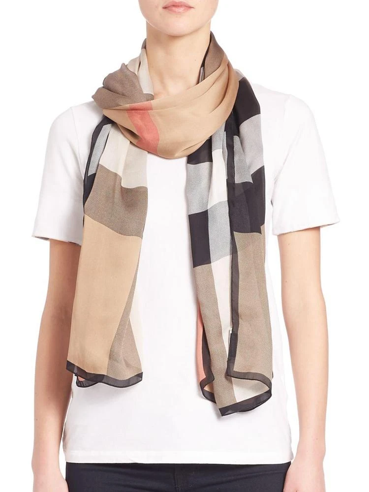 商品Burberry|Mega Check Ultra-Washed Satin Scarf,价格¥3373,第1张图片