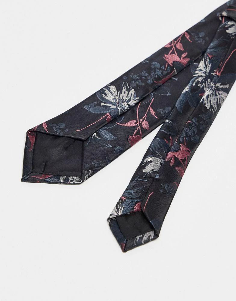 商品ASOS|ASOS DESIGN slim tie and pocket square in dark based floral,价格¥105,第4张图片详细描述