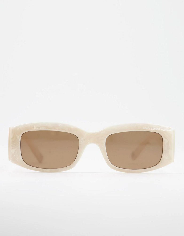 商品ASOS|ASOS DESIGN mid square sunglasses in white acetate transfer,价格¥89,第4张图片详细描述