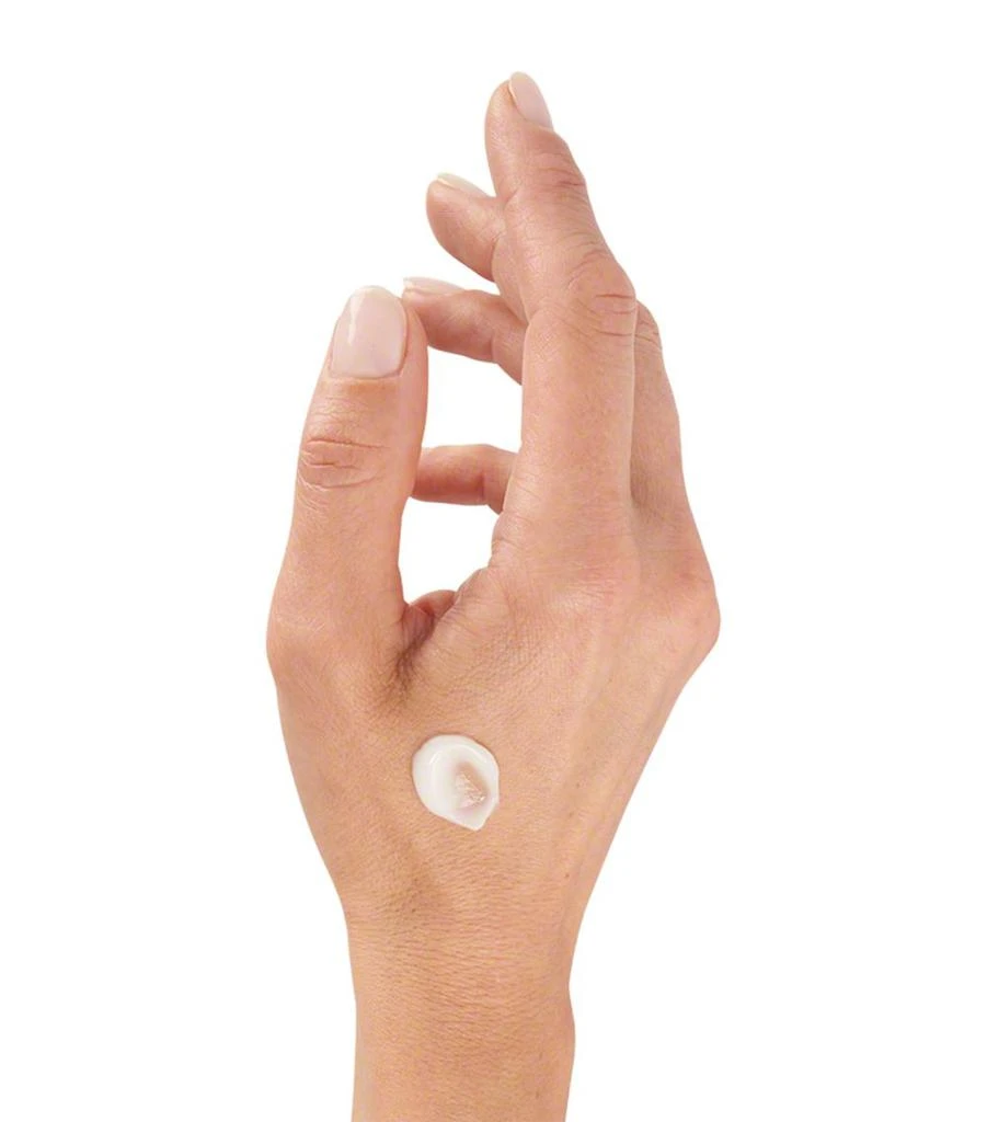 商品Valmont|Moisturizing With A Cream,价格¥1863,第3张图片详细描述