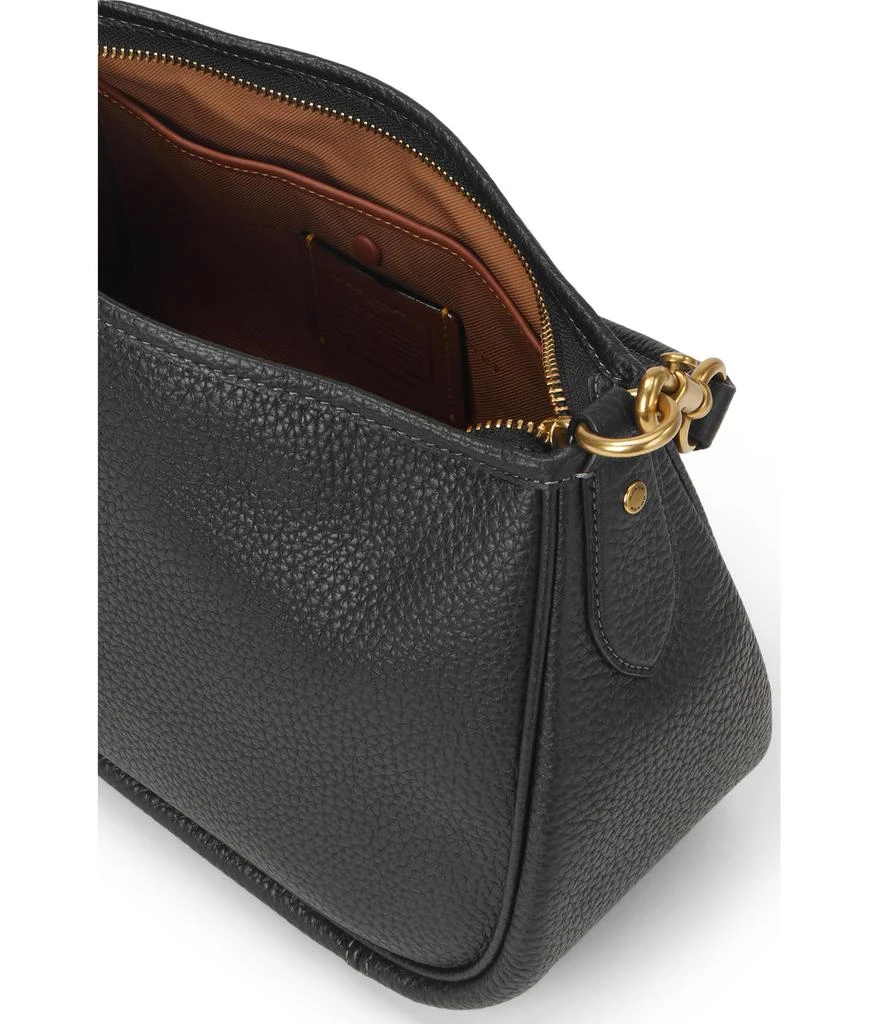商品Coach|Soft Pebble Leather Cary Crossbody,价格¥1551,第3张图片详细描述