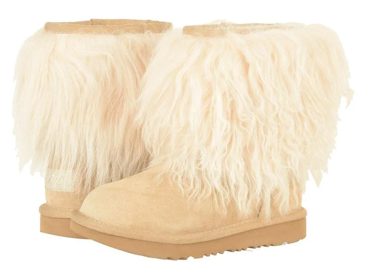 商品UGG|Classic Short II Fluff (Little Kid/Big Kid),价格¥1065,第1张图片
