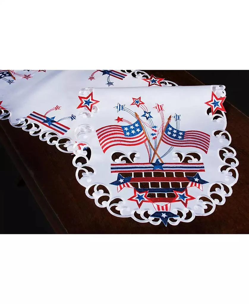 商品Xia Home Fashions|Star Spangled Embroidered Cutwork Table Runner, 15" x 34",价格¥194,第2张图片详细描述