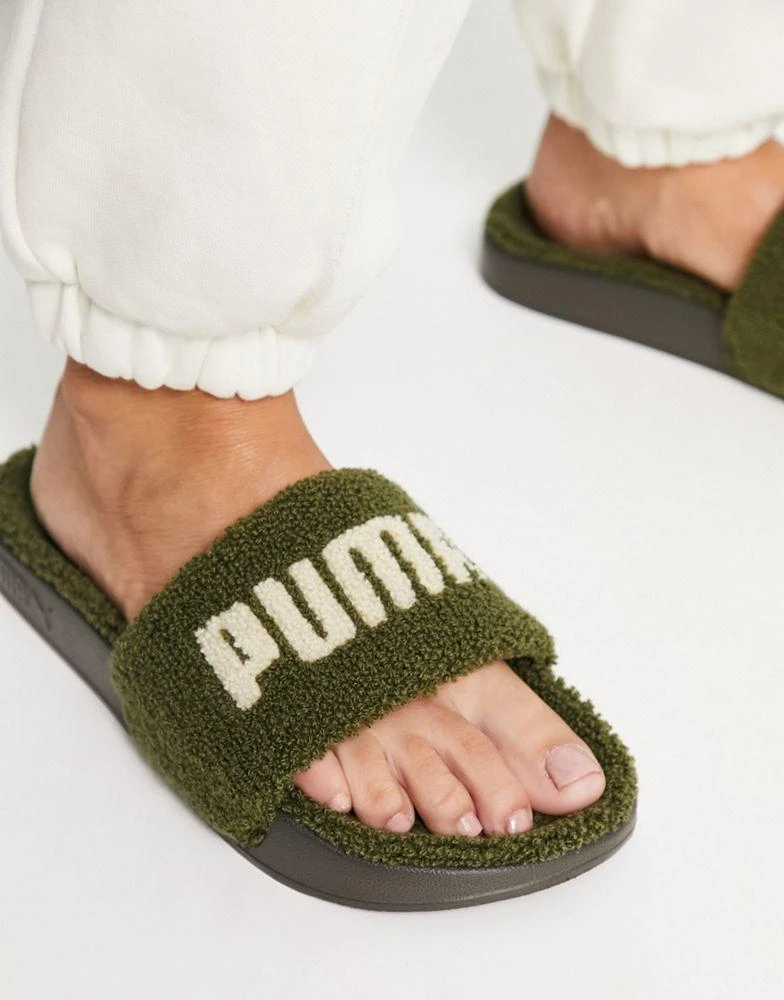 商品Puma|Puma sherpa slide with logo in khaki,价格¥343,第3张图片详细描述