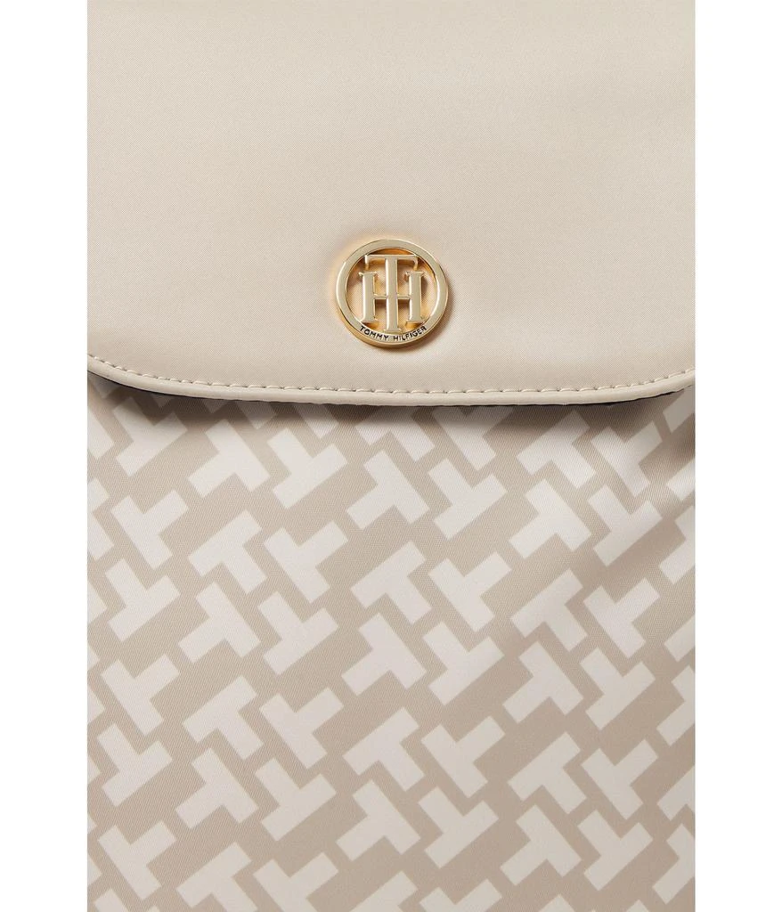 商品Tommy Hilfiger|Nina II Flap Backpack Bias Printed Smooth Nylon,价格¥630,第4张图片详细描述