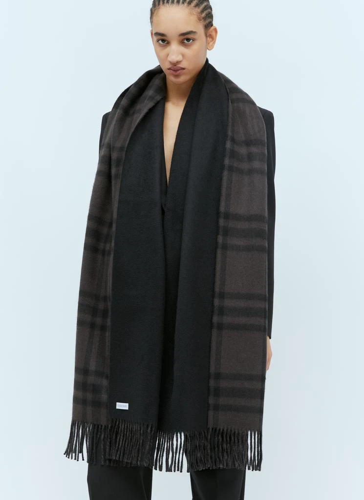 商品Burberry|Check Cashmere Scarf,价格¥4057,第5张图片详细描述