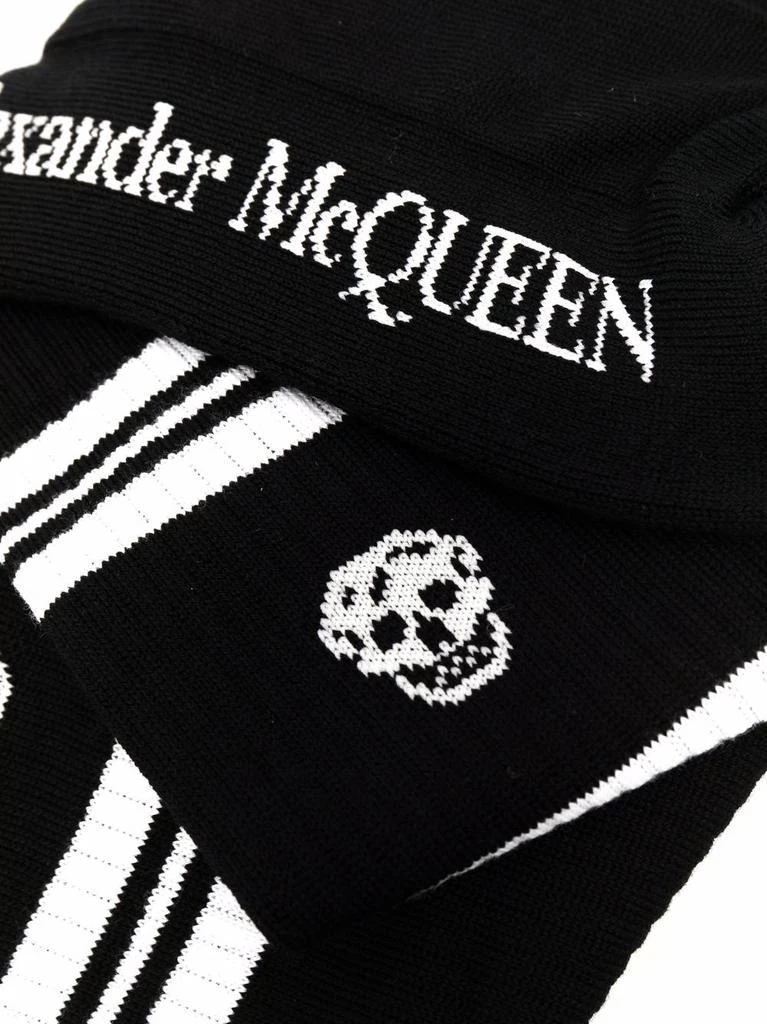 商品Alexander McQueen|ALEXANDER MCQUEEN - Logo Skull Socks,价格¥588,第2张图片详细描述