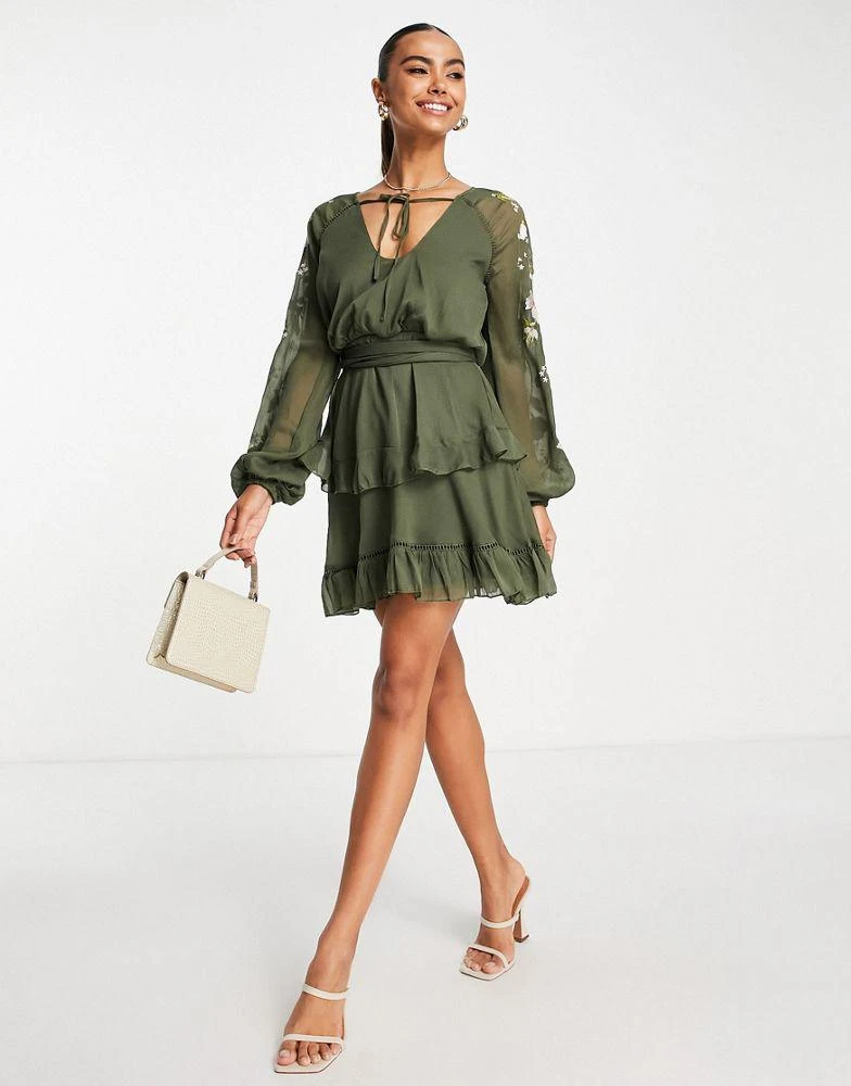 商品ASOS|ASOS DESIGN blouson sleeve tiered mini dress with cross stitch embroidery detail and tie in khaki,价格¥271,第2张图片详细描述