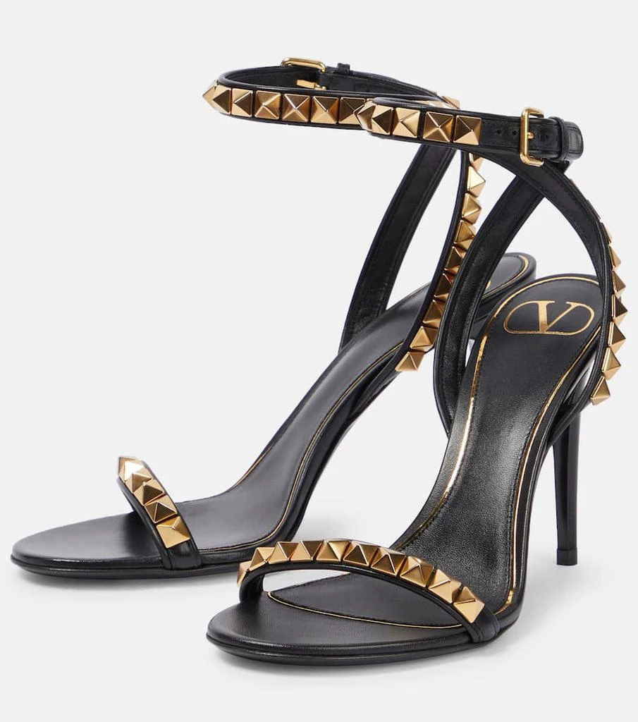 商品Valentino|Rockstud No Limit 100纳帕革凉鞋,价格¥6128,第3张图片详细描述