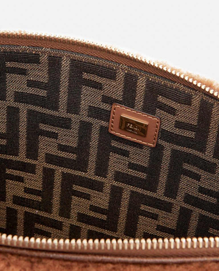 商品Fendi|Flat Tapestry Pouch,价格¥6291,第3张图片详细描述