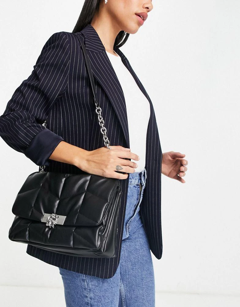 商品Topshop|Topshop quilted hammered metal shoulder bag in black,价格¥186,第2张图片详细描述