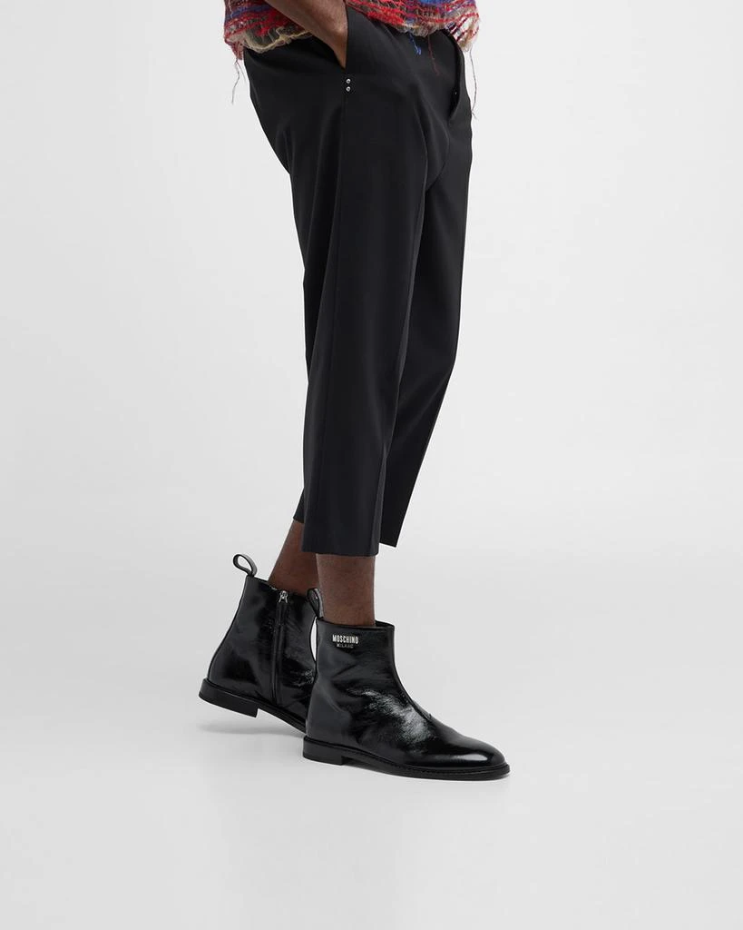 商品Moschino|Men's Textured Logo-Plate Ankle Boots,价格¥5108,第2张图片详细描述