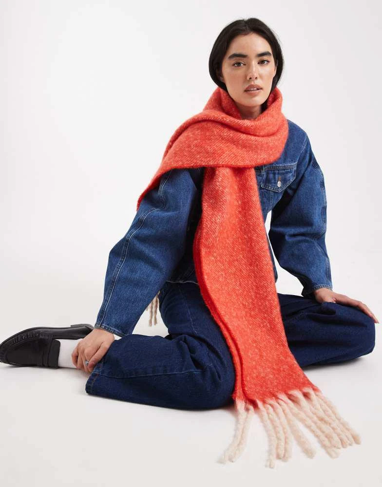 商品Threadbare|Threadbare blanket scarf in red,价格¥161,第1张图片详细描述