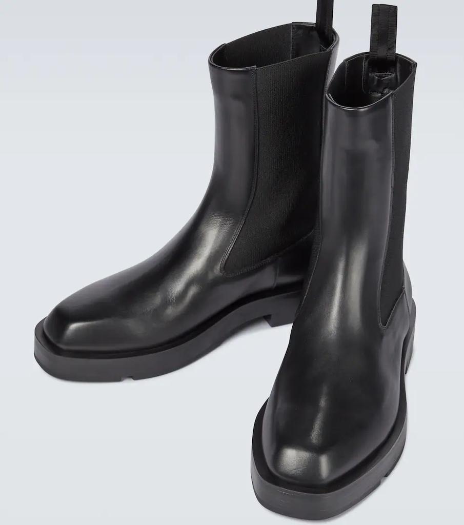 商品Givenchy|Squared box leather Chelsea boots,价格¥8179,第5张图片详细描述