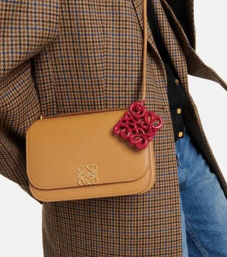 商品Loewe|Inflated Anagram包袋吊饰,价格¥3566,第2张图片详细描述