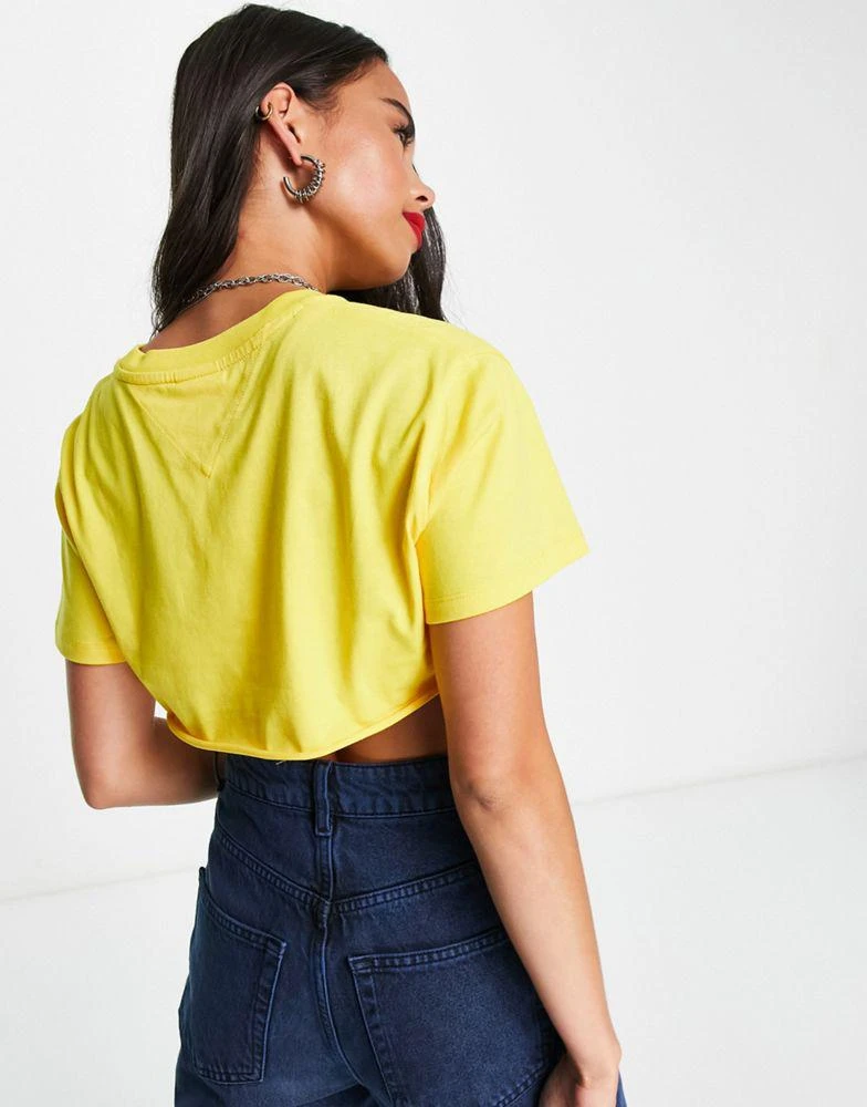 商品Tommy Jeans|Tommy Jeans x ASOS exclusive collab cropped logo t-shirt in yellow,价格¥289,第2张图片详细描述