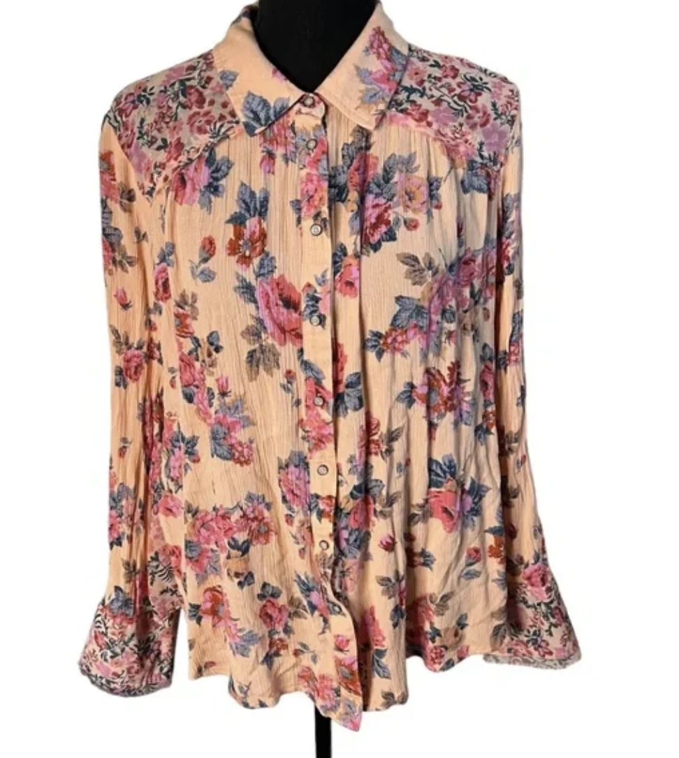 Free People Coral Hold On To Me Floral Printed Button Down Top  商品