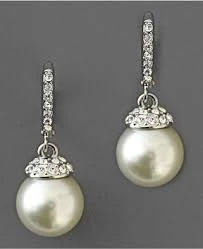 纪梵希珍珠镶钻耳坠 Givenchy Earrings, Crystal Accent and White Glass Pearl 商品