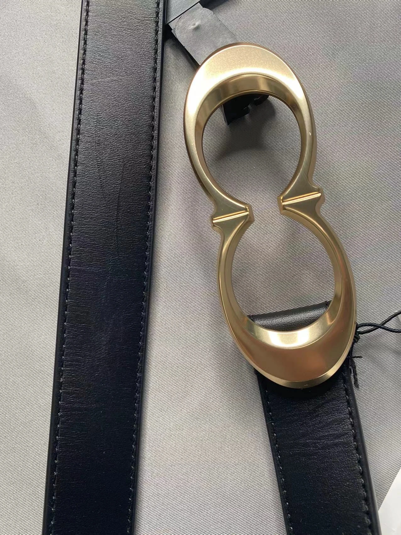 女士经典标志带扣腰带25mm 商品