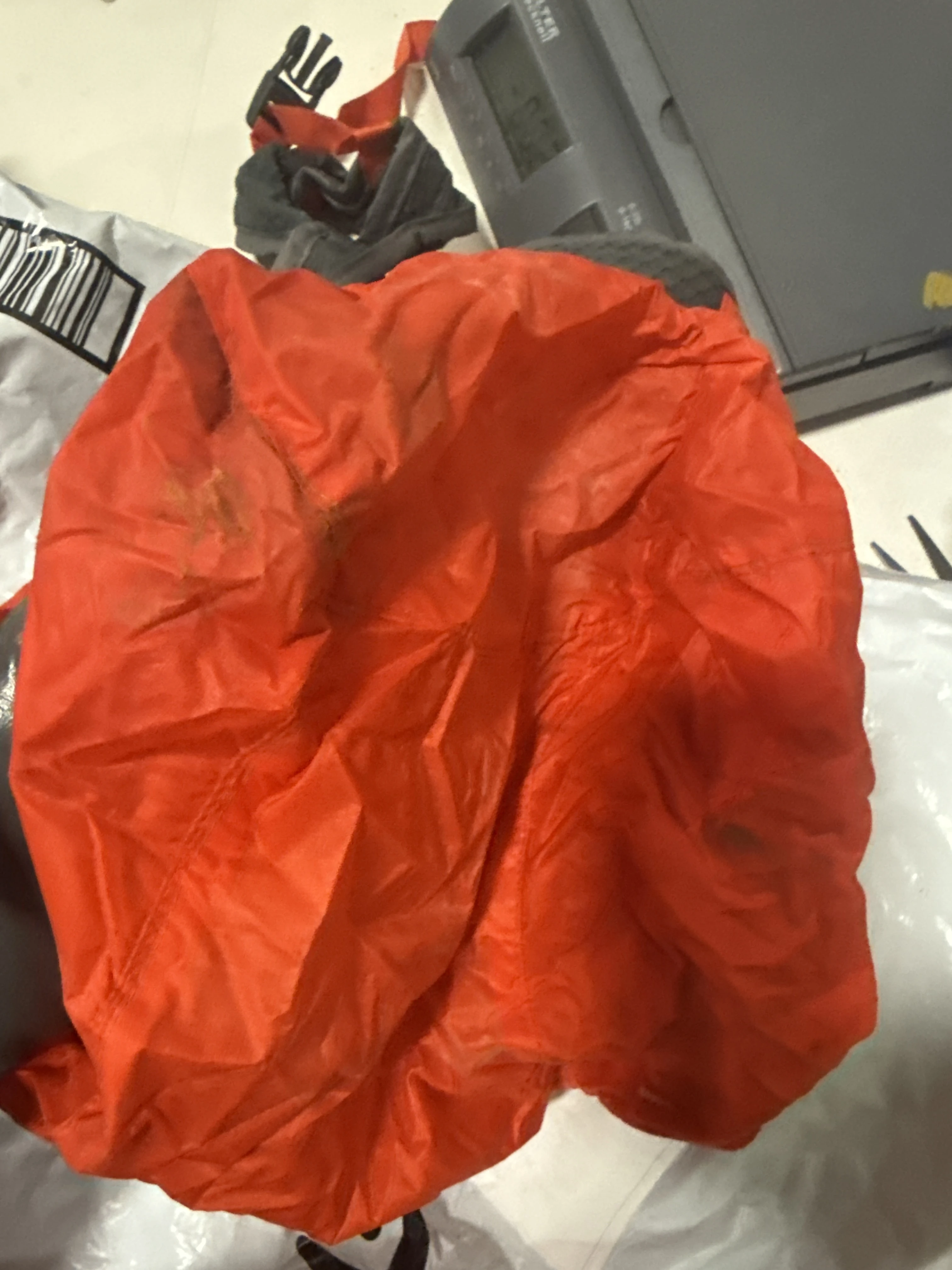 （破损）Osprey Ultralight Collapsible Stuff Pack - Lightweight, Packable Travel Backpack — Extra Bag For Travel and Every Day — 18 L Capacity Daypack to Expand Luggage, Black 商品