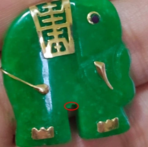 【瑕疵】Dyed Jade Elephant Pendant Necklace in 14k Gold (25mm) 商品