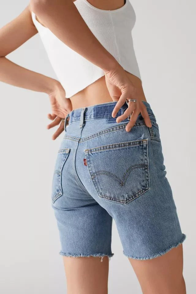 商品Urban Outfitters|Urban Renewal Remade Levi's Bermuda Denim Short,价格¥225,第5张图片详细描述