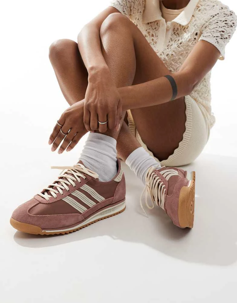商品Adidas|adidas Originals SL 72 OG trainers in light brown and cream crochet,价格¥884,第1张图片