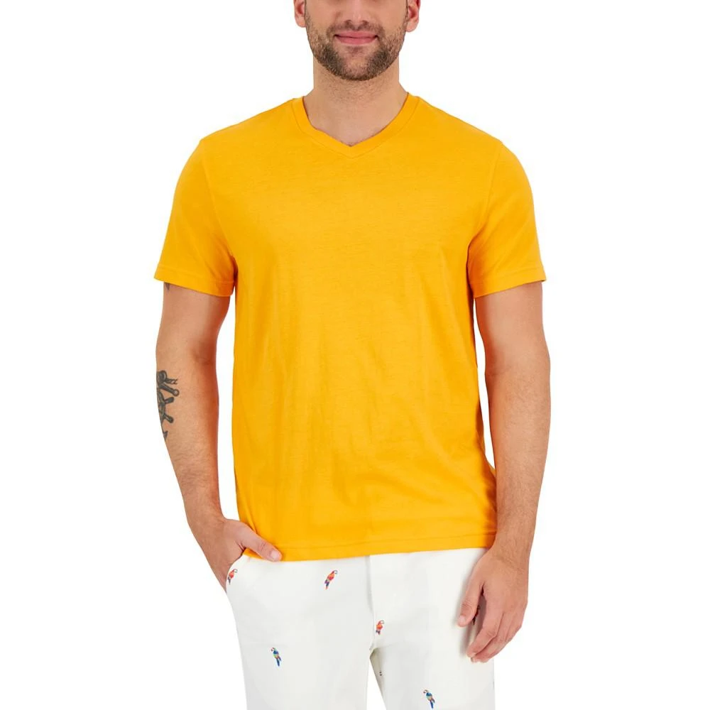 商品Club Room|Men's Solid V-Neck T-Shirt, Created for Macy's,价格¥57,第1张图片