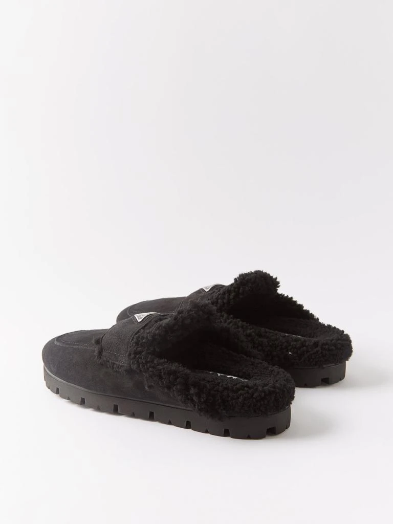 商品Prada|Triangle logo-plaque shearling-lined suede mules,价格¥8723,第5张图片详细描述