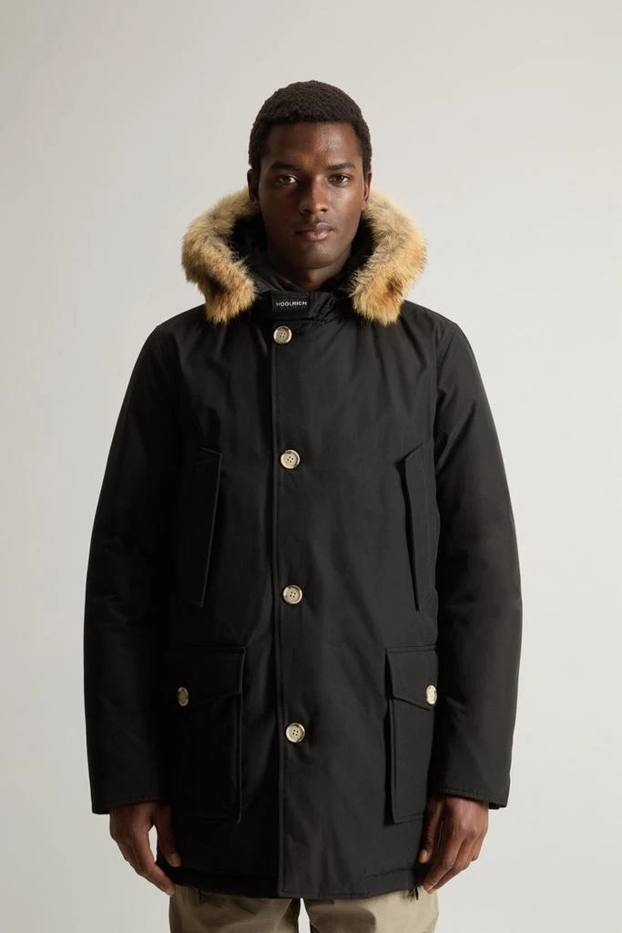 商品Woolrich|Arctic Parka in Ramar Cloth with Detachable Fur Trim - Men - Black,价格¥5788,第1张图片