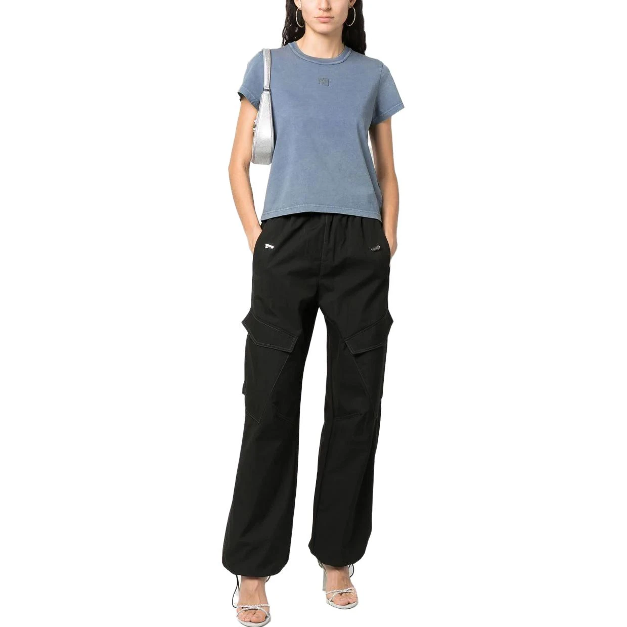 商品[国内直发] Alexander Wang|alexander wang亚历山大王  纯色字母Logo印花圆领套头短袖T恤essential发泡徽标装饰  SS24T恤 女款 雾霾蓝,价格¥930,第3张图片详细描述