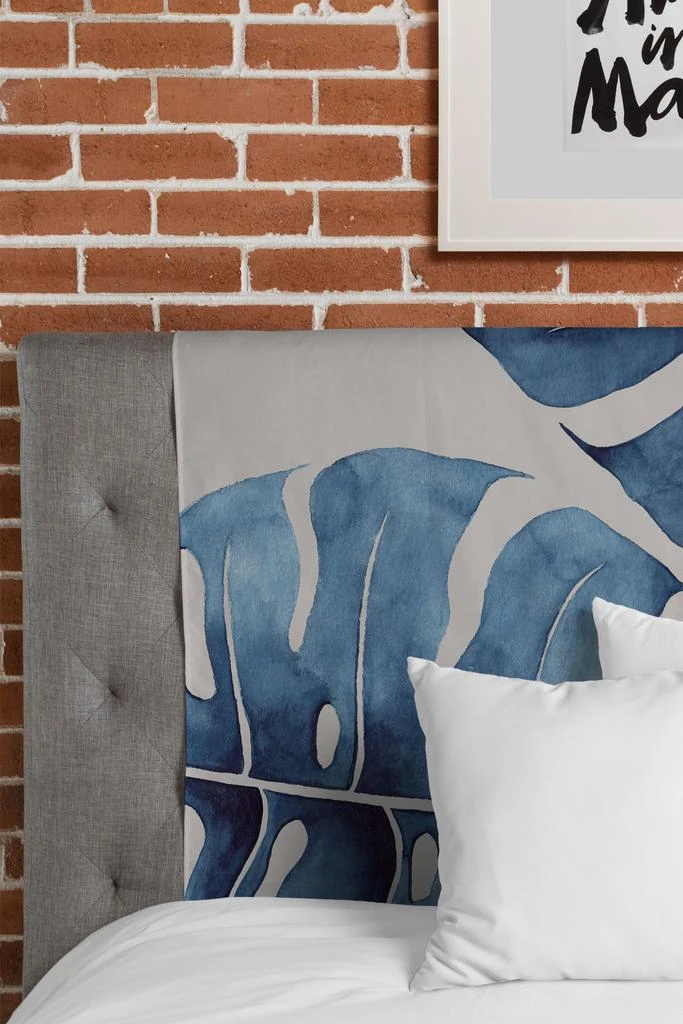 商品DENY Designs|Kris Kivu Blue Botanicals No 2 Tapestry,价格¥169,第2张图片详细描述