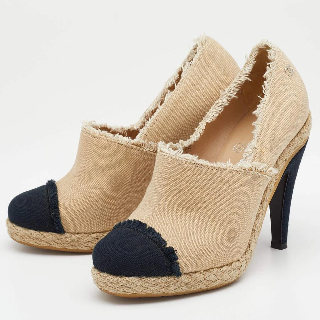 商品[二手商品] Chanel|Chanel Beige/Black Canvas CC Cap Toe Espadrille Booties Size 37,价格¥3205,第2张图片详细描述