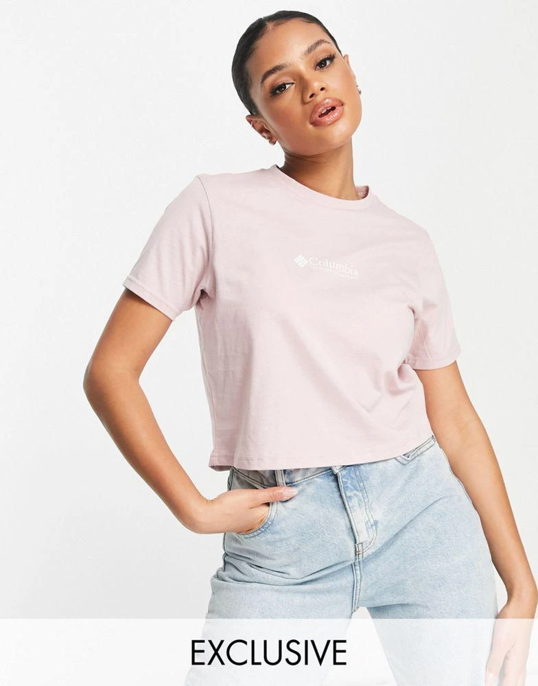 商品Columbia|Columbia CSC Basic Logo cropped t-shirt in pink Exclusive at ASOS,价格¥108,第1张图片