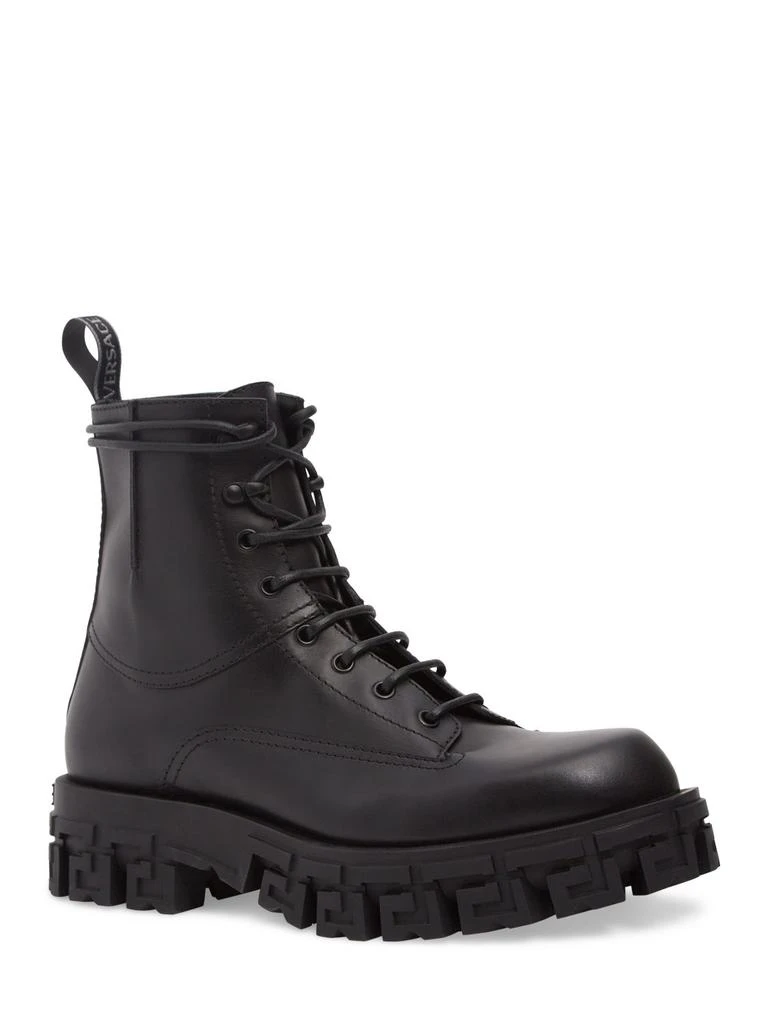 商品Versace|Leather Combat Boots,价格¥3762,第2张图片详细描述