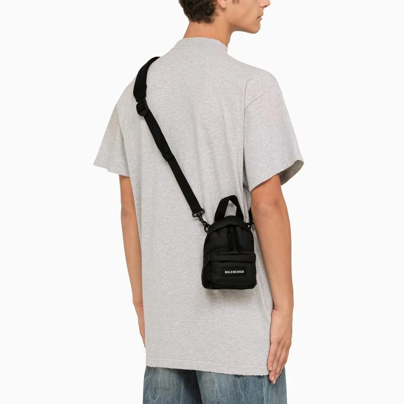 商品Balenciaga|Black nylon messenger bag,价格¥5198,第2张图片详细描述