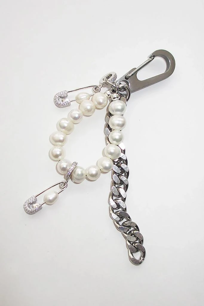 商品RIMOR JEWELRY|RIMOR Pin Through My Pearl Keychain,价格¥812,第1张图片