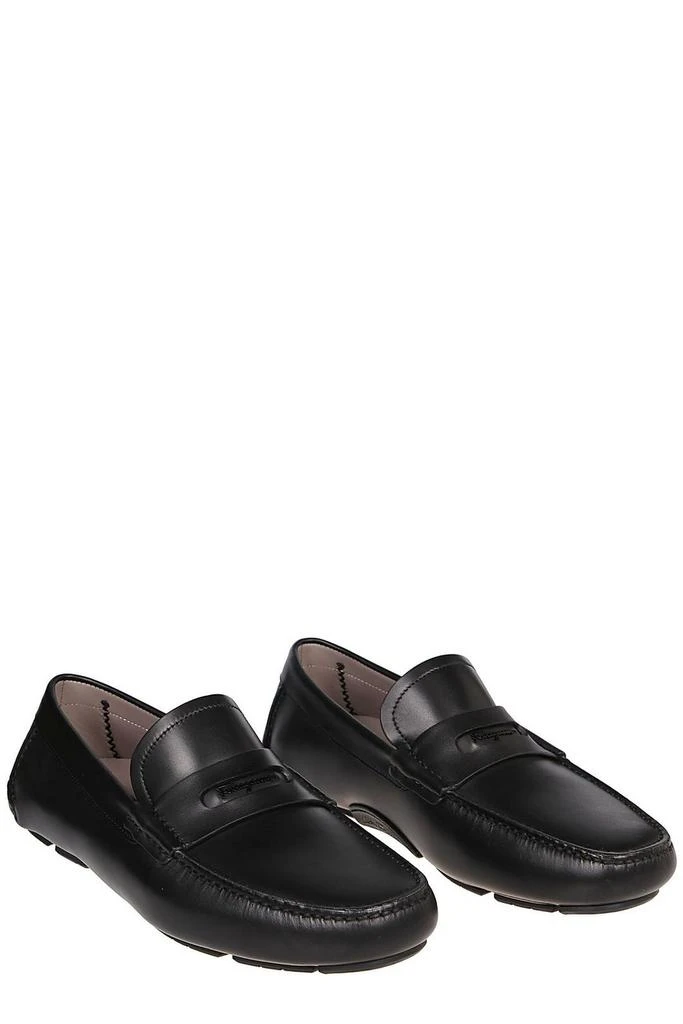 商品Salvatore Ferragamo|Salvatore Ferragamo Logo Embossed Loafers,价格¥3577,第5张图片详细描述