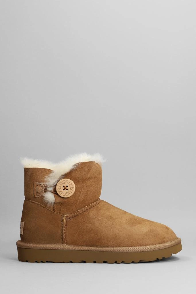 商品UGG|UGG Mini Bailey Buttonii Low Heels Ankle Boots In Leather Color Suede,价格¥1956,第1张图片