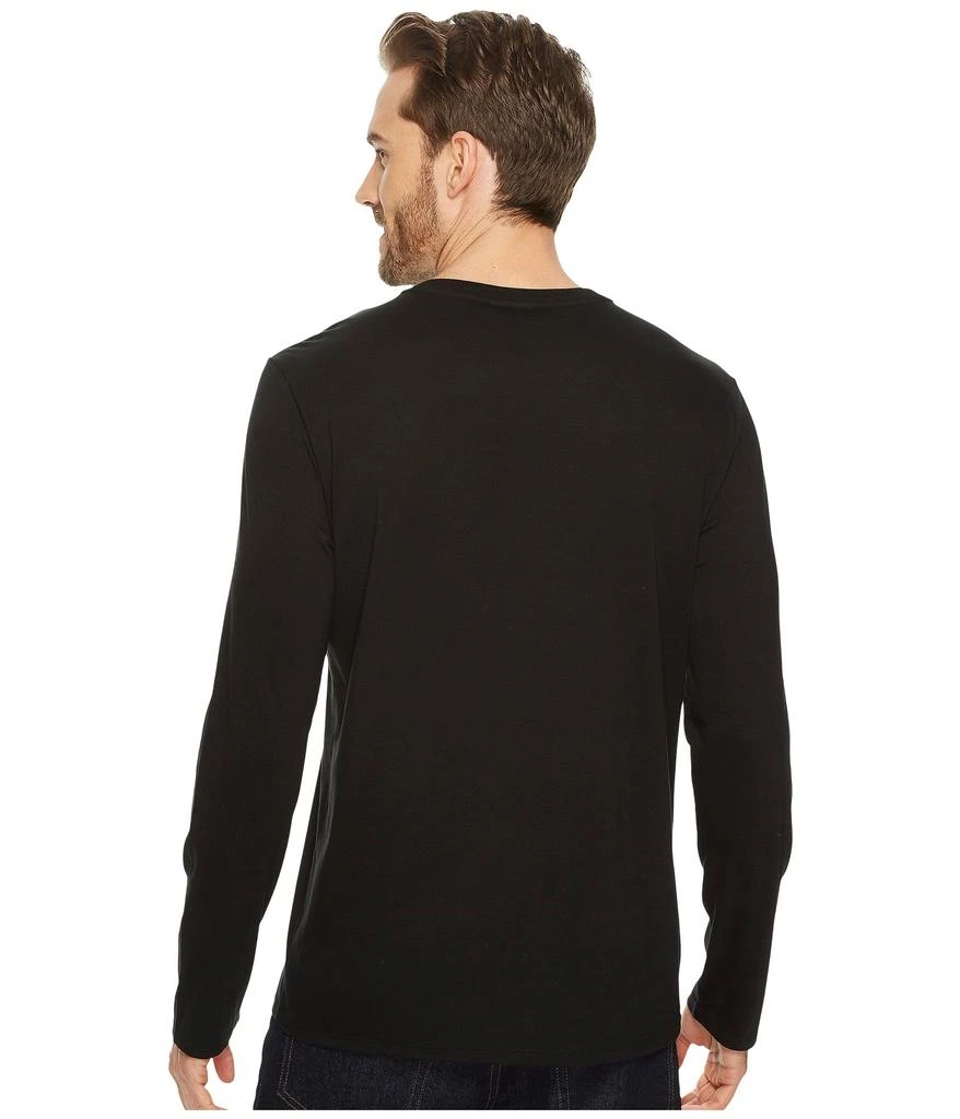 商品Lacoste|Long Sleeve Pima Jersey V-Neck T-Shirt,价格¥410,第3张图片详细描述