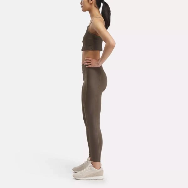 商品Reebok|Yoga High Rise Performance Rib Leggings,价格¥111,第2张图片详细描述