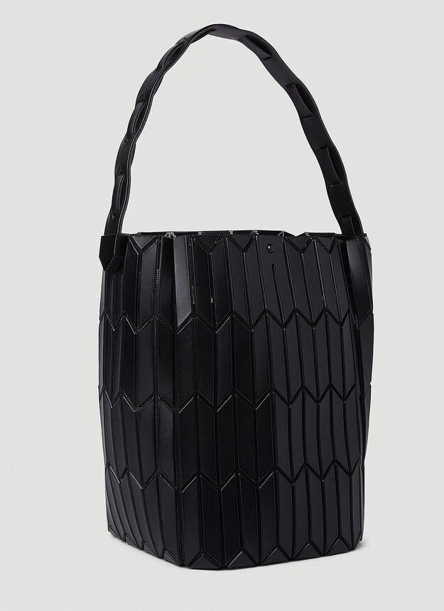 商品Issey Miyake|Matte Bucket Handbag in Black,价格¥7928,第2张图片详细描述