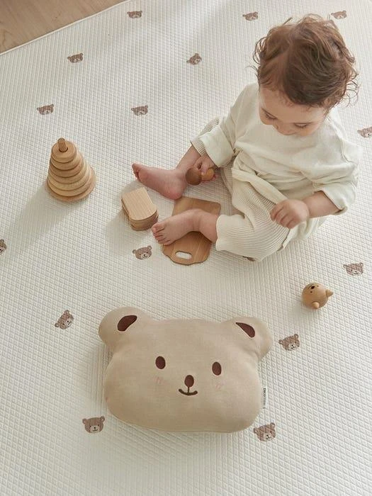 商品DECOVIEW|Smile Bear Embroidered Cushion,价格¥340,第2张图片详细描述