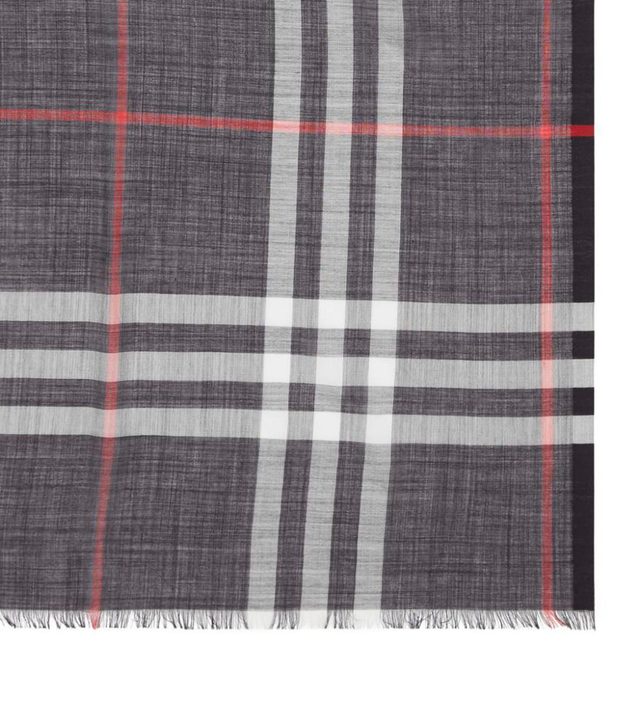 商品Burberry|Lightweight Check Wool-Silk Scarf,价格¥2624,第7张图片详细描述
