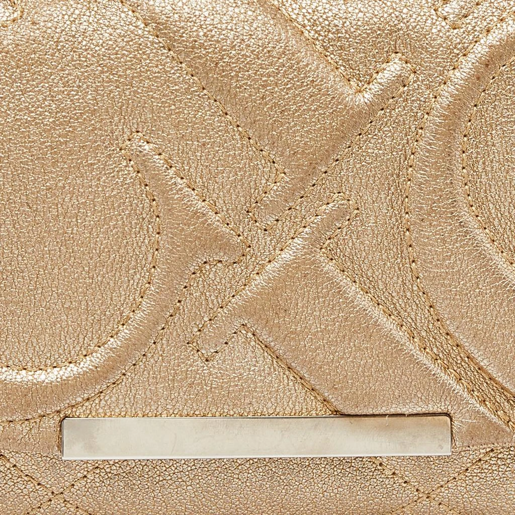 商品[二手商品] CH Carolina Herrera|Ch Carolina Herrera Metallic Gold Quilted Leather Chain Crossbody Bag,价格¥2606,第4张图片详细描述