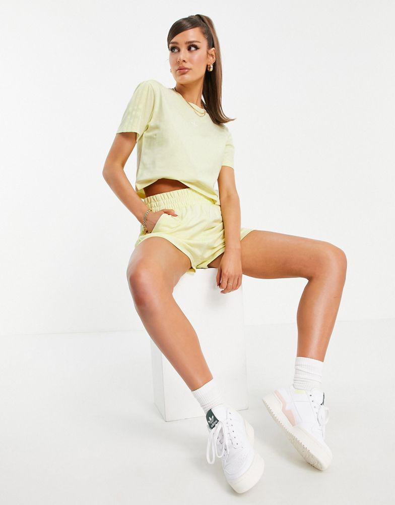 商品Adidas|adidas Originals 'Tennis Luxe' logo cropped three stripe t-shirt in hazy yellow,价格¥81,第6张图片详细描述
