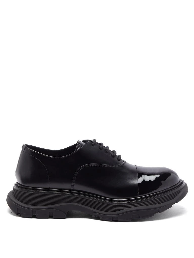 商品Alexander McQueen|Tread patent-toecap leather Derby shoes,价格¥6156,第1张图片