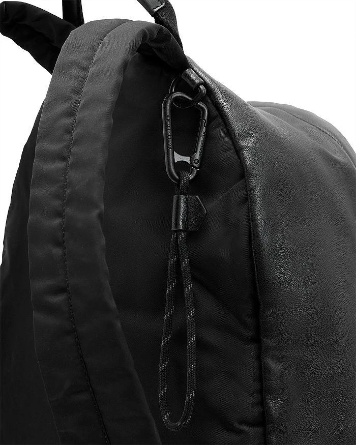 Carabiner Backpack 商品