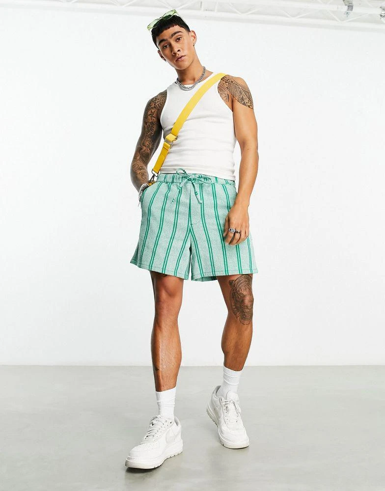 商品ASOS|ASOS DESIGN wide cargo shorts with crinkle texture in turquoise,价格¥161,第4张图片详细描述