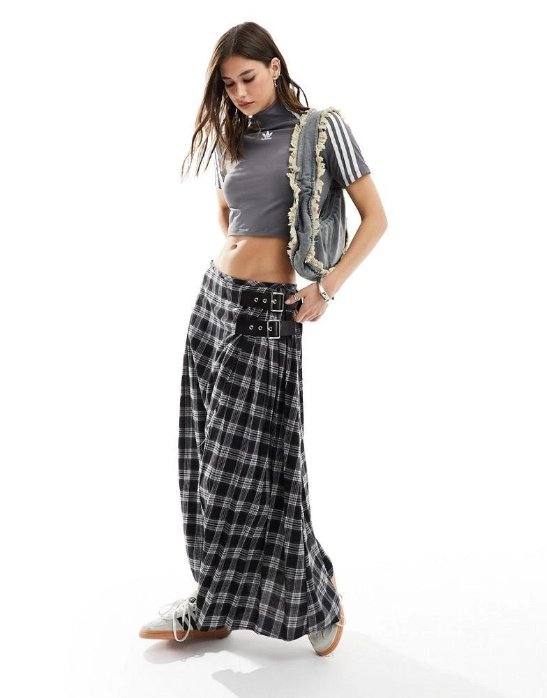 商品Adidas|adidas Originals three stripe high neck crop top in grey,价格¥172,第3张图片详细描述